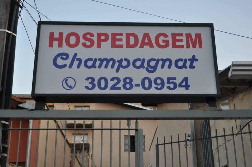 Hospedagem Centro Champagnat لوندرينا المظهر الخارجي الصورة